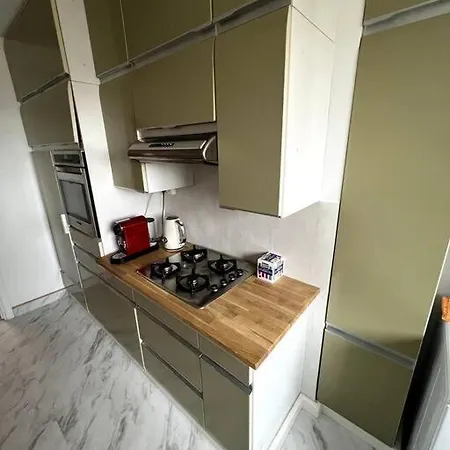 Spacieux A 5 Min De Paris Διαμέρισμα *